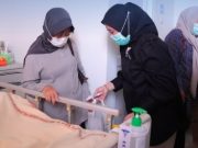 Ketua TP PKK Palembang Jenguk Kader Sakit di RSMH, Wujud Solidaritas dan Kepedulian Nyata