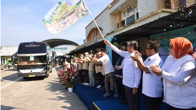 Lepas Mudik 1.431 Pekerja Panasonic, Menaker Perusahaan Harus Memanusiakan Pekerja - 4