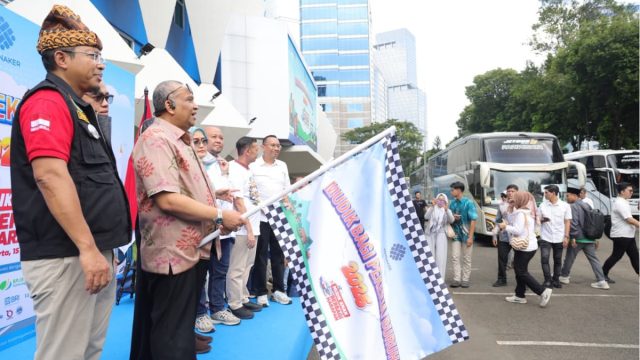 Mudik Lebih Aman dan Nyaman, Wamenaker Pekerja Layak Dapat Apresiasi Nyata - 2