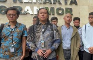 Menteri HAM Natalius Pigai Desak Polri Usut Tuntas Kasus Penyiraman Air Keras Aktivis KontraS Andrie Yunus