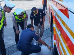 Polres Blitar Kota Laksanakan Ramp Check dan Tes Urine Sopir serta Awak Bus di Terminal Patria