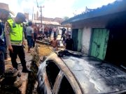 Mobil Pemudik Terbakar di OKU Timur, Sopir Diduga Mengantuk hingga Terjun ke Parit