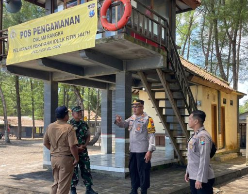 Pasca Hari Raya Idulfitri 1447 H, Polisi Blitar Patroli Tempat Wisata di Pantai Serang