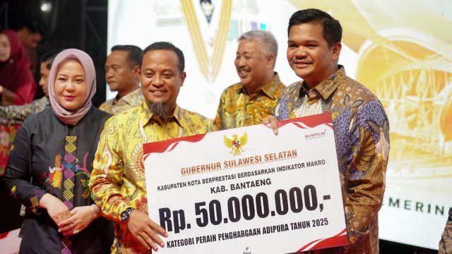 buapti dapat penghargaan