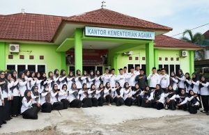 Kemenag OKI Salurkan 632 Paket Beras Sedekah Pegawai, Dukung Pengendalian Inflasi