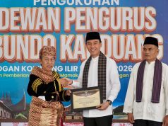 Gelar Adat Minangkabau Disematkan ke Bupati OKI, Perkuat Harmoni Sosial dan Budaya
