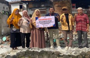 Bantuan Korban Kebakaran Lahat Disalurkan PLTU Banjarsari, Material FABA Dukung Pembangunan Rumah Warga