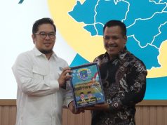 LKPD OKI 2025 resmi diserahkan ke BPK Sumsel. Pemkab OKI menargetkan WTP ke-15 dengan penguatan transparansi dan akuntabilitas keuangan daerah.