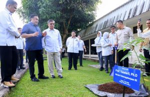 Menteri Ketenagakerjaan Yassierli Dorong Pekerja Industri Adaptif Hadapi Disrupsi AI dan Ekonomi Global