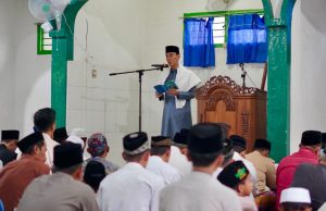 Bupati OKI Salat Id di Desa, Warga Harap Kepedulian Tak Berhenti Seremonial