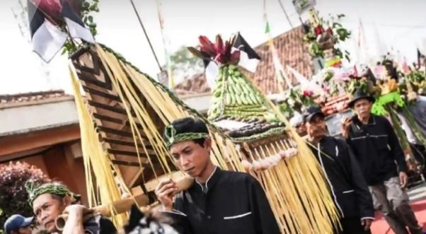 adat