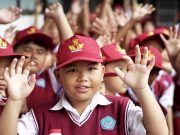 Sekolah Dibatasi Dua Sif, Kesiapan SPMB Bandung Jadi Sorotan