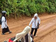 Viral Guru Berlumpur ke Sekolah, Jalan Rusak di Kawasan Sumur Minyak PALI Tuai Sorotan