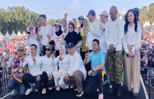 Jalan Santai Ribuan Warga Sisakan Pertanyaan Lapangan