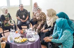 Program Imunisasi Mulai Dijalankan, Namun Pertanyaan Soal Perlindungan Nakes Muncul di Lapangan