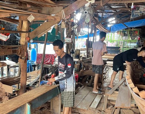 Terungkap, Perahu Kayu Tradisional OKI Bertahan di Tengah Modernisasi