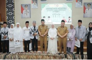 Pelepasan Jemaah Haji PGRI Meriah, Namun Persiapan Jadi Sorotan