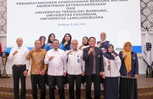Kerja Sama Kemnaker dan Tiga Kampus Bandung Perkuat SDM Unggul Hadapi Kebutuhan Industri