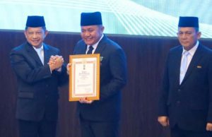 Penghargaan Bergengsi Diterima Herman Deru, Namun Tantangan Pesisir Belum Sepenuhnya Usai