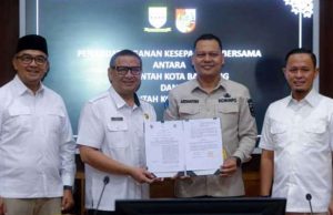 Bandung dan Pekanbaru Perkuat Transformasi Digital, Kolaborasi Penataan Fiber Optik hingga Inovasi Perizinan Digital