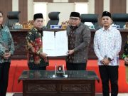 Pertanggungjawaban APBD Banyuasin 2025 Disetujui DPRD, Bupati Askolani Soroti PDAM dan Jembatan Rantau Bayur