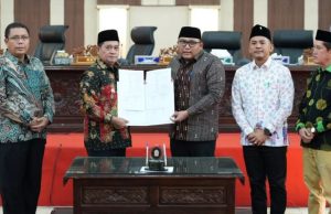 Pertanggungjawaban APBD Banyuasin 2025 Disetujui DPRD, Bupati Askolani Soroti PDAM dan Jembatan Rantau Bayur