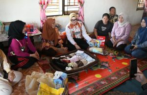 Bayi Ditemukan Terlantar, Kepedulian Warga Suak Tapeh Mengubah Jalan Hidupnya