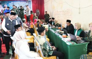 70 Pasangan Akhirnya Miliki Buku Nikah, Namun Masih Banyak Warga Menunggu Kepastian Hukum