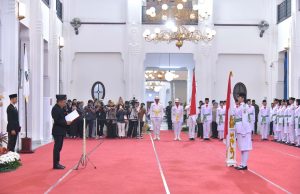 Dedi Mulyadi Kukuhkan 51 Paskibraka Jabar 2026, Sebut Mereka Generasi Terpilih Penjaga Spirit Kebangsaan