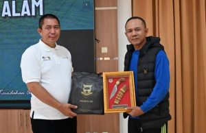 Bendera 2.026 Meter di Puncak Dempo, Rekor MURI Belum Terjawab