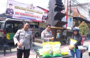 Sambut HUT Kemerdekaan RI ke-81, Polres Blitar Kota Salurkan Beras dalam Gerakan Pangan Murah