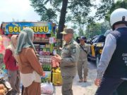 Satpol PP Tertibkan Pedagang di Jalur Subang-Bandung, Lima Bangunan Disegel