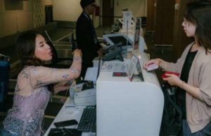 Bandara Husein Dibuka Lagi, Penumpang Masih Dihantui Ketidakpastian