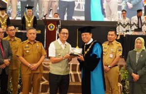 UPGRI Palembang Wisuda 1.557 Lulusan S1 dan S2 dalam Tiga Sesi di Wyndham OPI