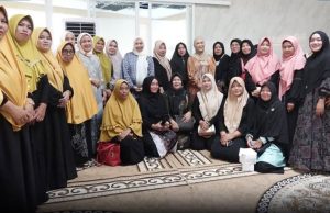 Maulid Nabi, Feby Deru Ajak Ibu-Ibu Majelis Taklim Teladani Akhlak Rasulullah