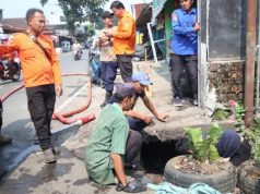 Pemkot Pagar Alam Bersihkan Drainase Talang Jelatang, Antisipasi Banjir dan Genangan Air