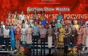 Feby Herman Deru Promosikan Songket Sumsel dalam Fashion Show Penutupan Kriyanusa 2026 di Jakarta